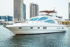 dubai yacht charter